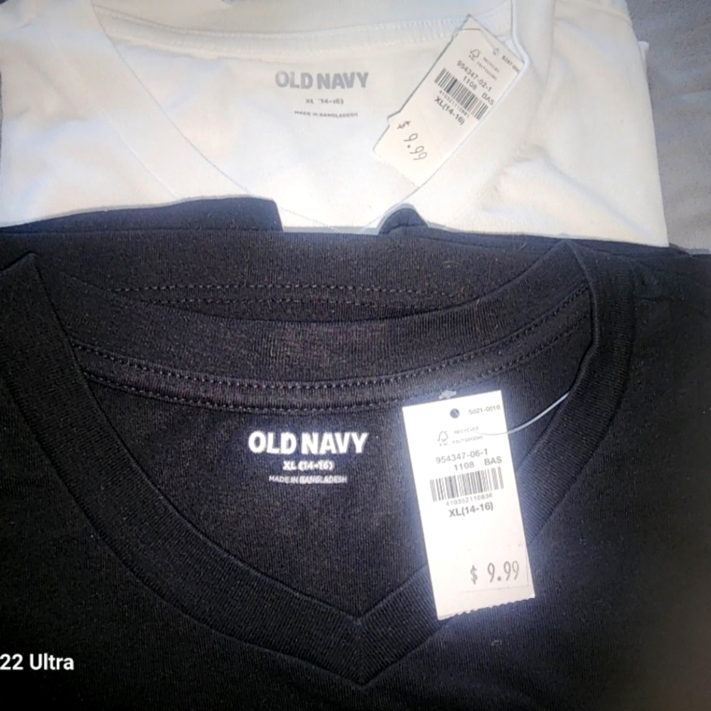 2 Old Navy Solid Black and Solid White Short Sleeve Tees